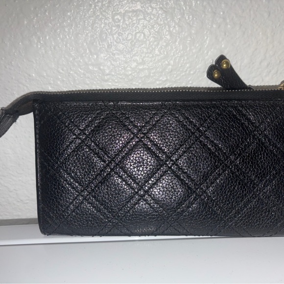 Marc Jacobs Black Wallet with Gold Hardware - Picture 3 of 6